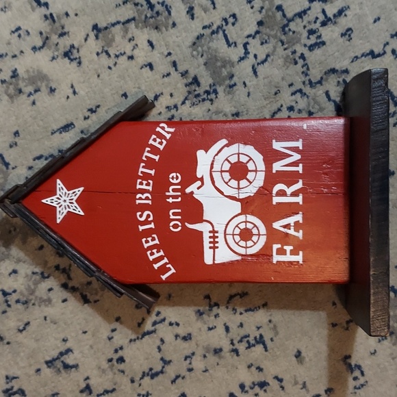 Handmade wooden decor. - Picture 1 of 3